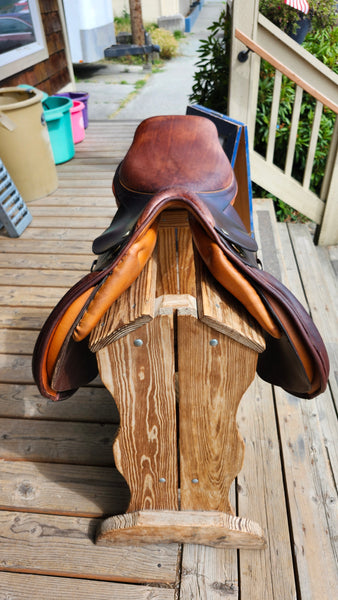 17.5" State Line Tack Harry Dabbs Close Contact Jump Saddle