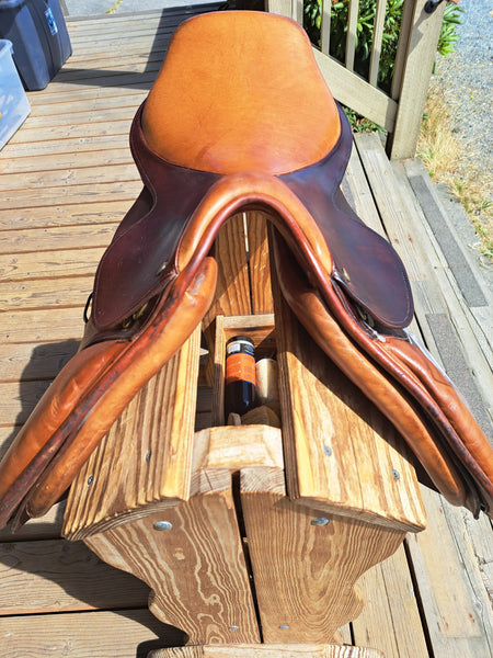 16.5" NorthRun Ashlund Jumping Saddle