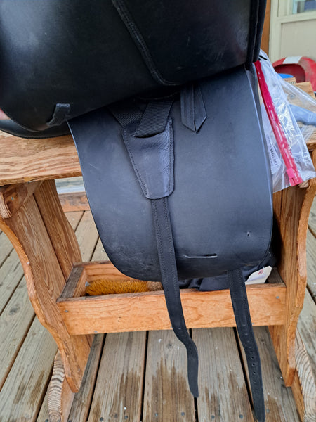 17.5" DP Saddlery Libra Dressage Saddle -Adjustable