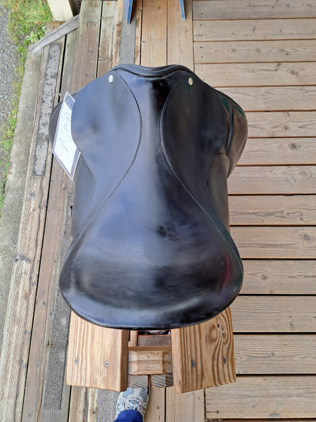 16.5" County Connection Dressage Saddle