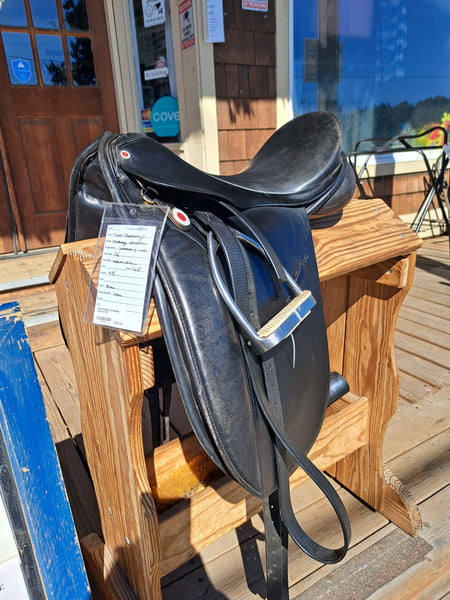16" Tudor Saddlery Dressage Saddle