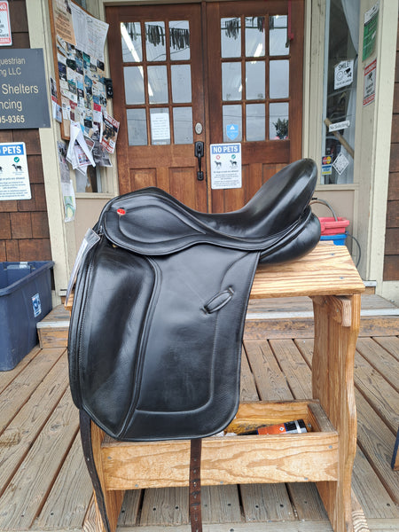 17" Hastilow Concept Dressage Saddle
