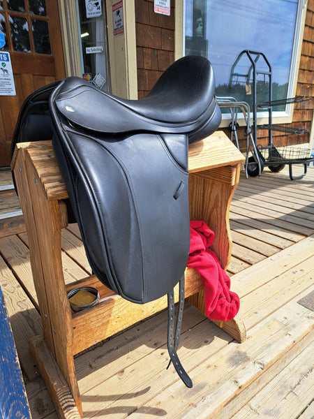 17.5" Thorowgood Dressage Saddle