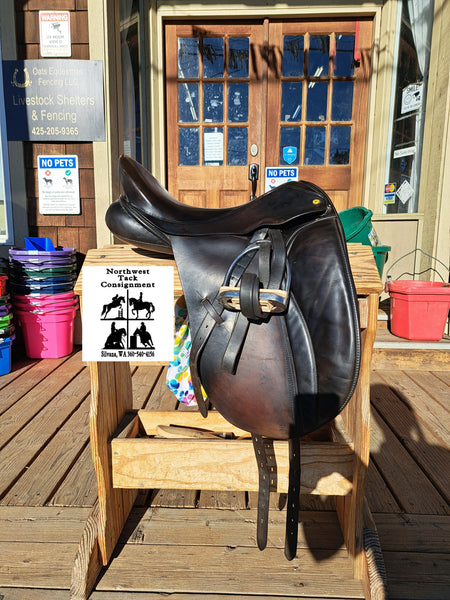 17" Black Country Dressage Saddle
