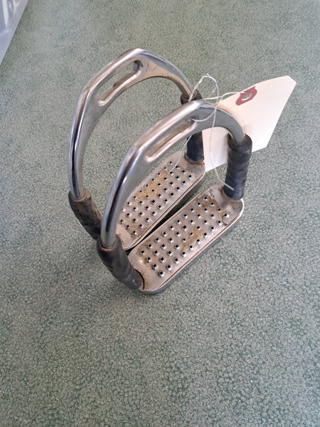 Sprenger Jointed Irons W/ Metal Tread