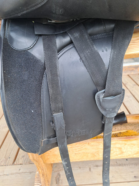 17.5" Duett Fidelio Dressage Saddle