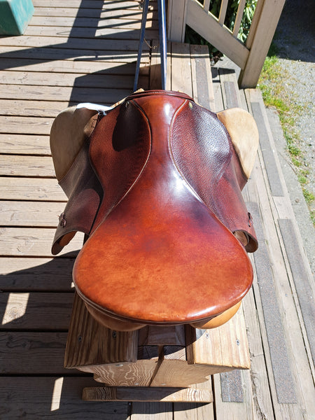 17" Stubben Close Contact Saddle