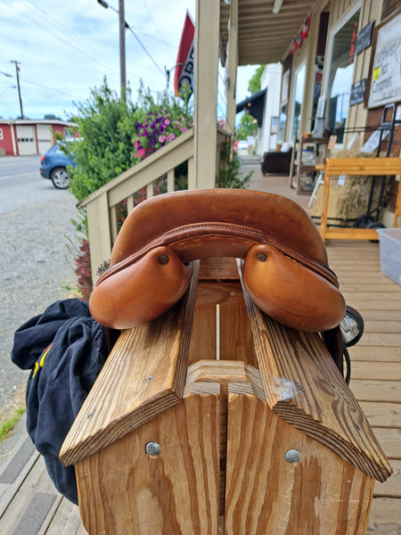 16" L'Apogee LX1 Jumping Saddle