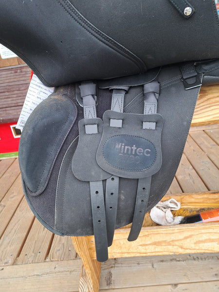 17" Wintec 2000 All Purpose English Saddle