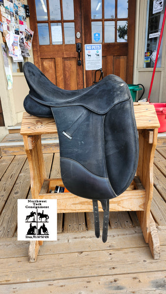 17.5" Wintec Isabell Werth Dressage Saddle - CAIR