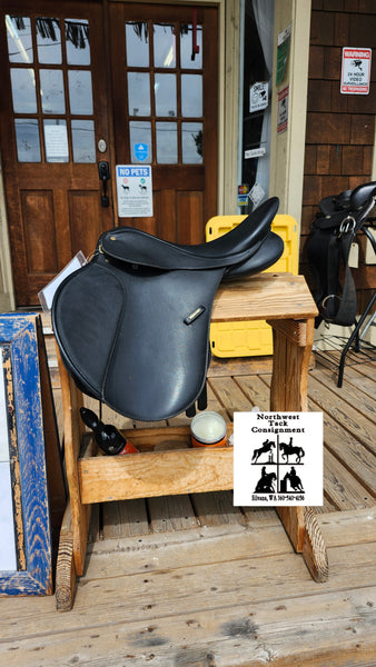 16.5" Wintec All Purpose English Saddle