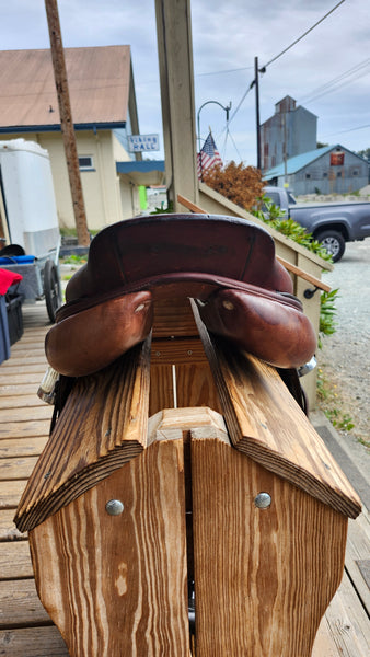 17.5" CWD SE02 Jumping Saddle