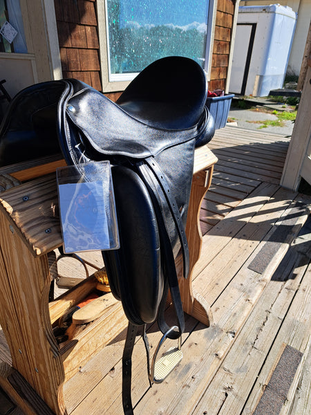 17.5" Equation Dressage Saddle