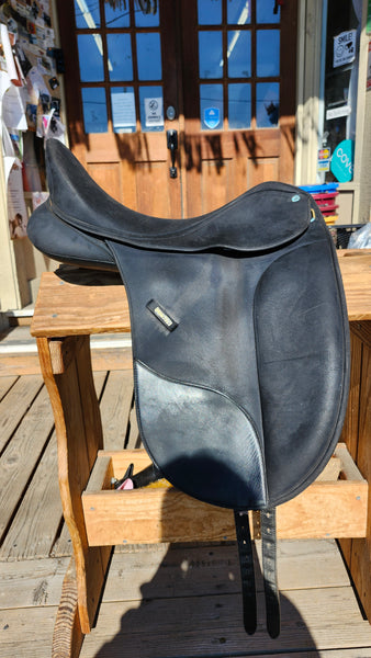 17" Wintec Isabell Werth Dressage Saddle