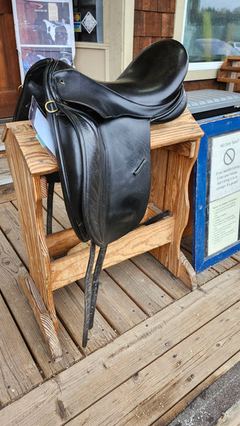 17" JRD Dressage Saddle