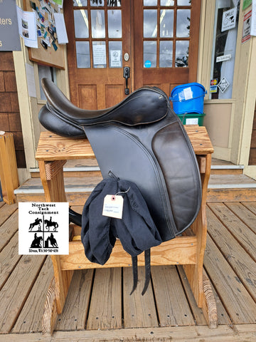 17" County Competitor Dressage Saddle