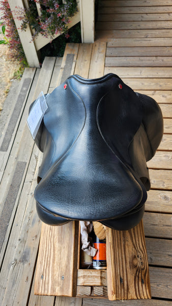 17.5" Albion Style Dressage Saddle