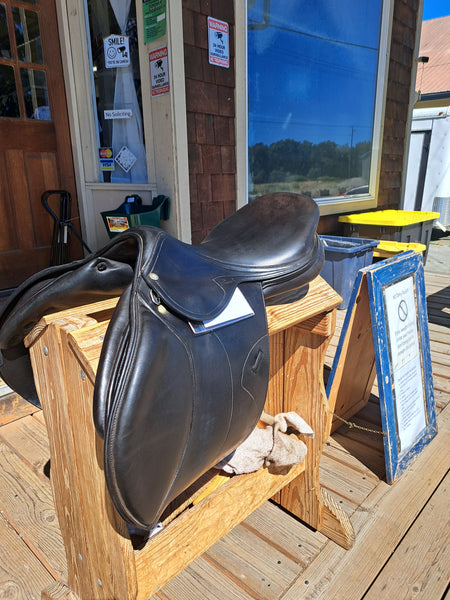 18" Amerigo Pinerolo Jumping Saddle