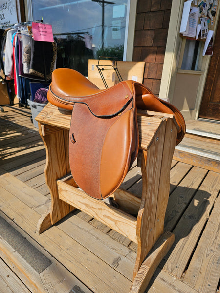 17" Beval Ltd Close Close Contact Jump Saddle