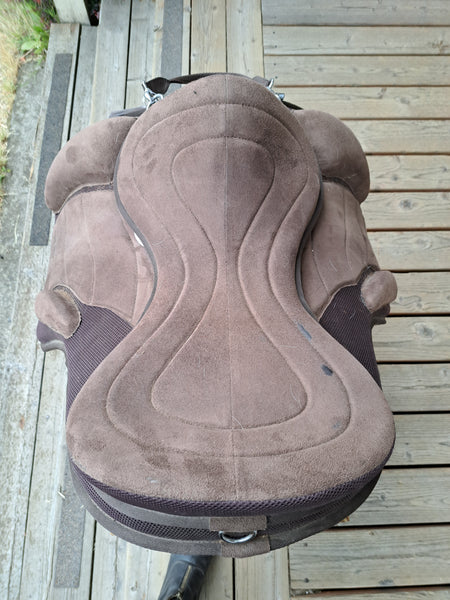 17" English softsaddle Treeless Saddle