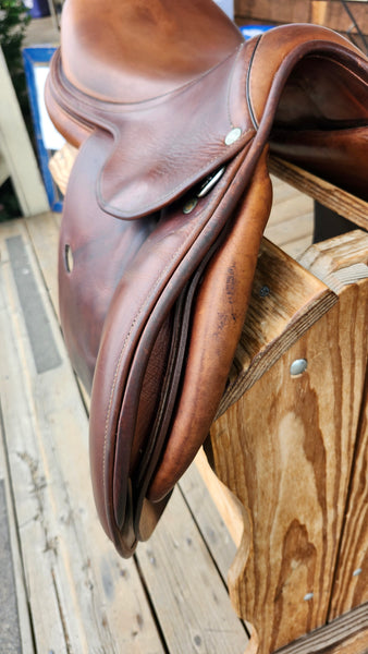 18" Antares Jump Saddle