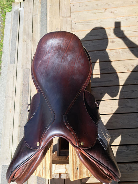 18" Voltaire Palm Beach Jumping Saddle