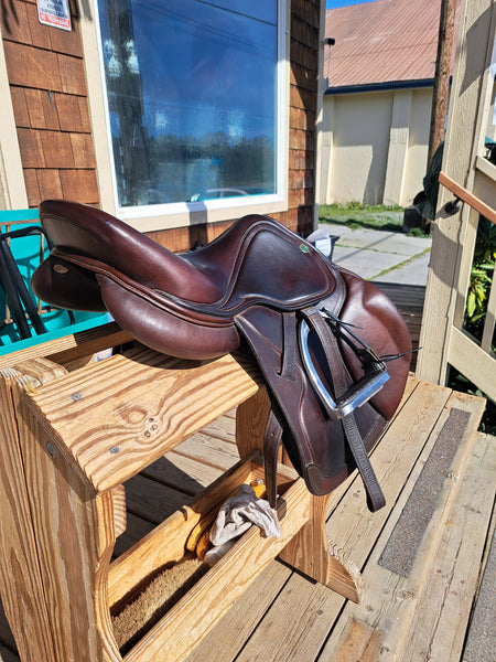 16" HDR Close Contact Jump Saddle