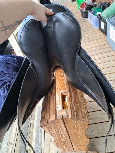 17" Hastilow Concept Dressage Saddle