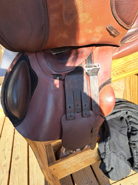 17" Peter Horobin Close Contact Saddle