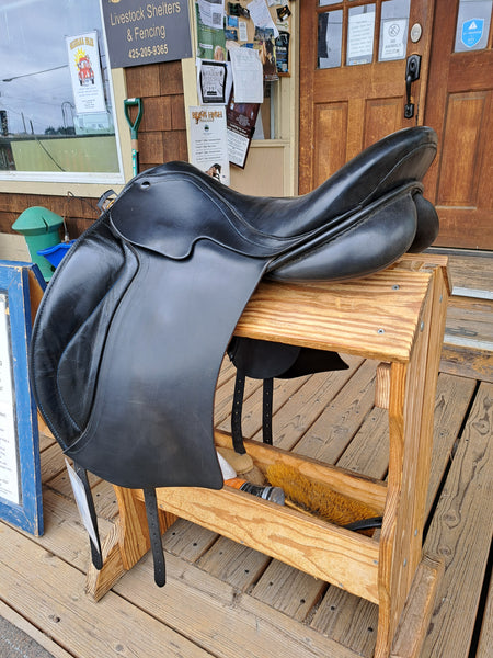 18" JRD Dressage Saddle
