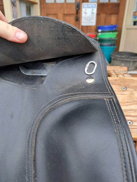 17.5" Tekna S-Line Synthetic Dressage Saddle