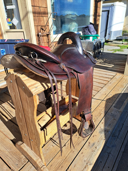 15" Crates Endurance Saddle