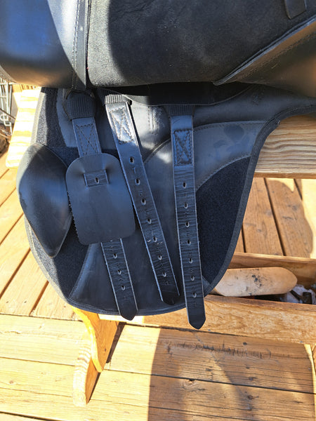 16.5" Thorowgood All Purpose English Saddle