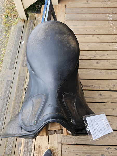 17.5" Stubben Scandica Dressage Saddle