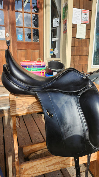 18" Equipe Emporio Monoflap Dressage Saddle