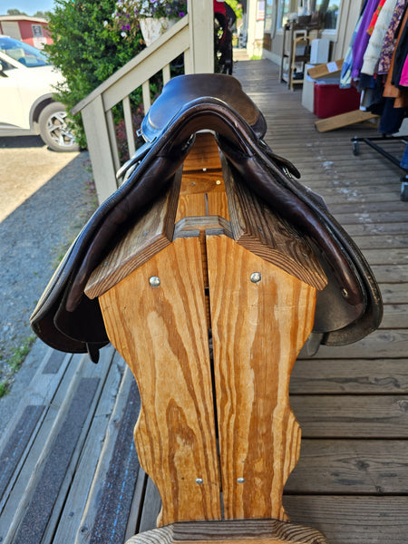 17" Lovatt & Ricketts Close Contact English Saddle