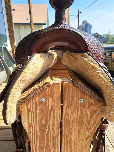 ON TRIAL 16" Crates Trail Saddle