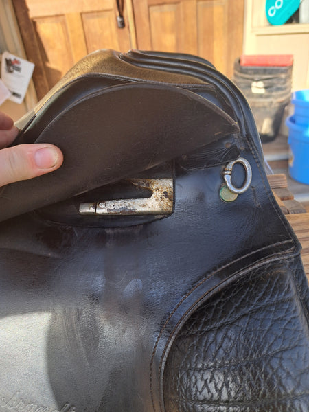 18" Rembrandt Integra Dressage Saddle