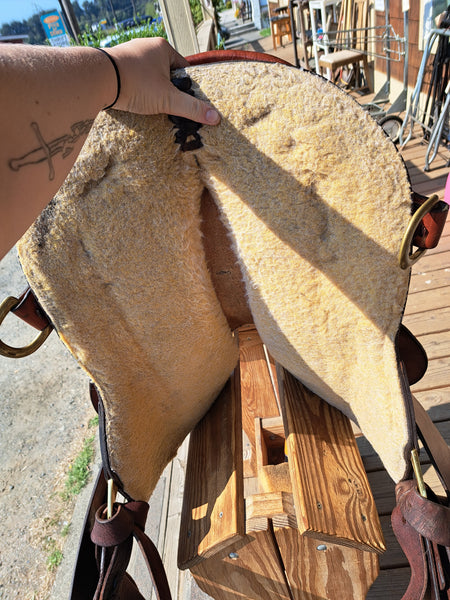 17" Crates Endurance Saddle