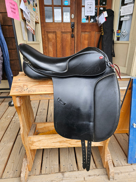 19" Duett Bravo Dressage Saddle