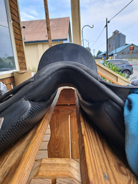16.5" Wintec Isabell Werth Dressage Saddle