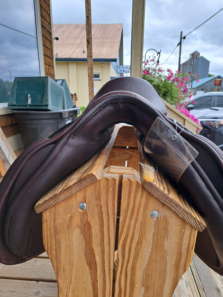 17.5" M. Toulouse Annice Close Contact Jumping Saddle