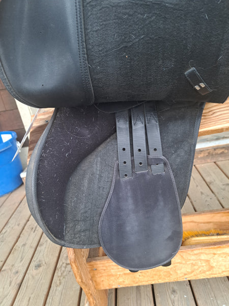 18" Wintec All Purpose Saddle