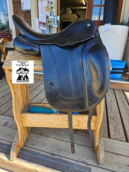 18" Frank Baines Arc de Haute Dressage Saddle