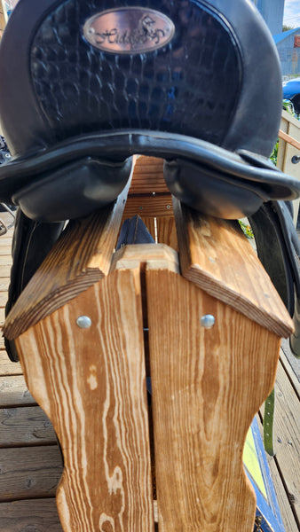 18" Hidalgo Chicago Dressage Saddle