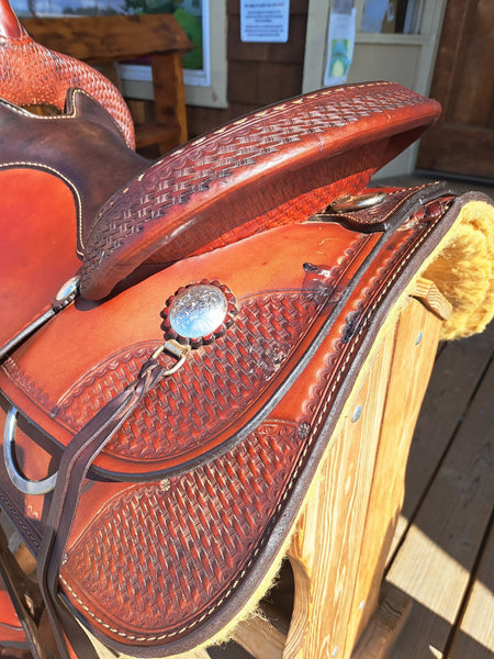 17" Crates Supreme Western Trail Saddle
