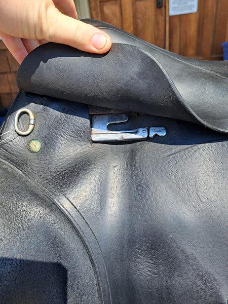 16.5" Fredy Roosli Pilatus Dressage Saddle