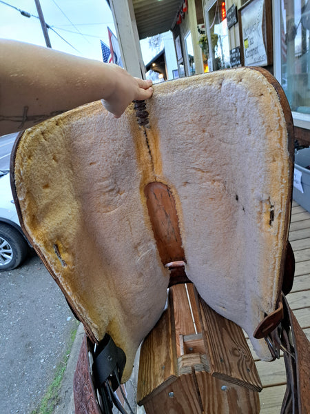 15" Vintage Circle Y Barrel Saddle