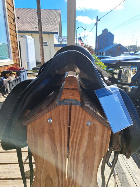 17.5" Equation Dressage Saddle