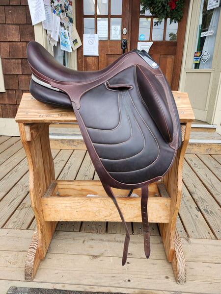 17.5" Devoucoux Makila Harmonie dressage saddle